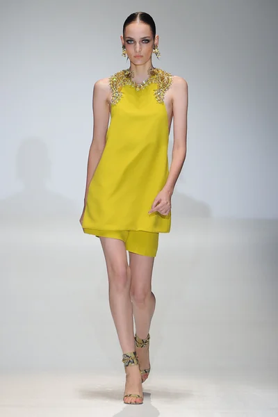 Look 34